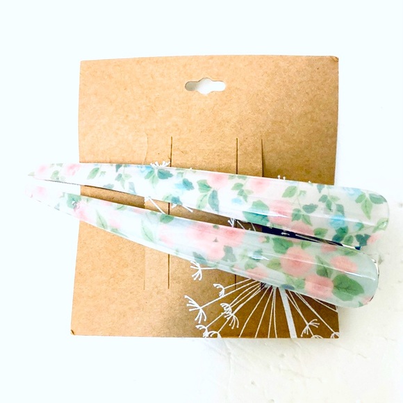 Floral Hair Clips - Picture 2 of 5